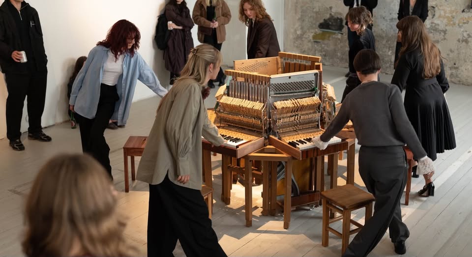 Ekskursijos ir performansai parodoje #FAMM.BA.2026 | Po tiesos, prieš miegą